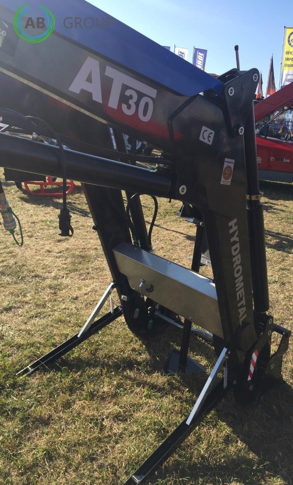 Hydrometal front loader AT-30 - Front loader for tractor: picture 4 Hydrometal front loader AT-30 - Front loader for tractor: picture 4