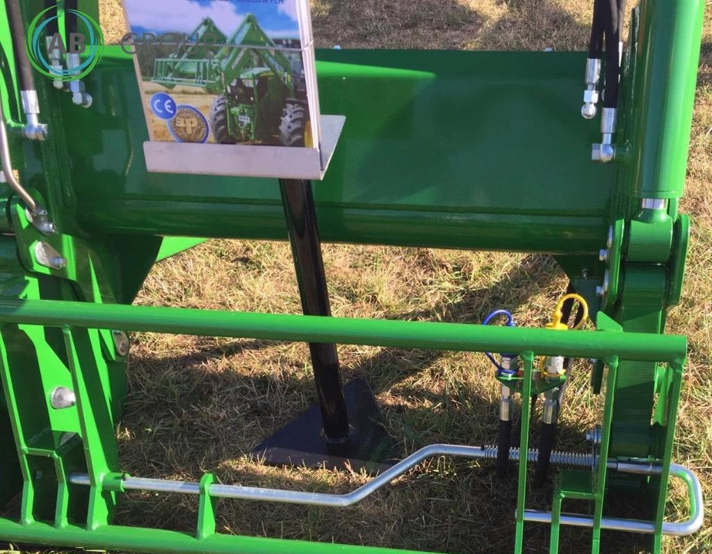 Hydrometal front loader AT-40 - Front loader for tractor: picture 4 Hydrometal front loader AT-40 - Front loader for tractor: picture 4