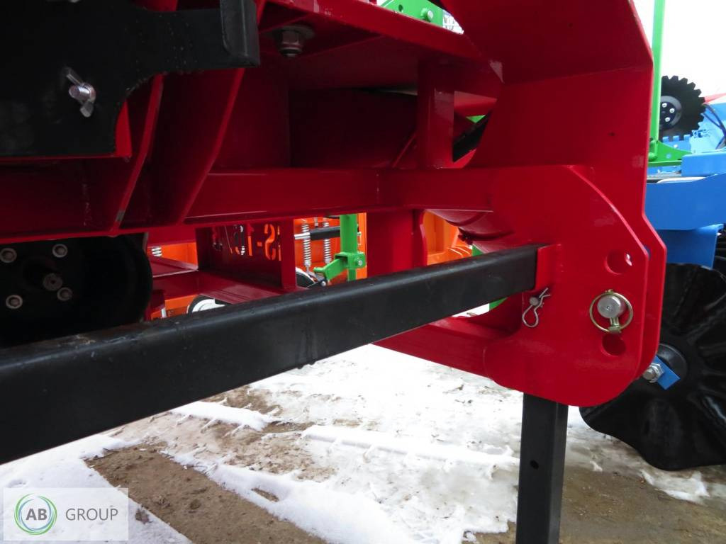 MCMS Warka straw spreader RS-16/B - Straw shredder: picture 5 MCMS Warka straw spreader RS-16/B - Straw shredder: picture 5