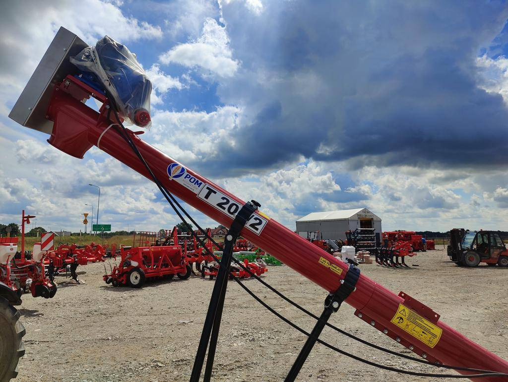 POM Augustów screw conveyor ( electric drive) T 206/2 - Post-harvest equipment: picture 3 POM Augustów screw conveyor ( electric drive) T 206/2 - Post-harvest equipment: picture 3