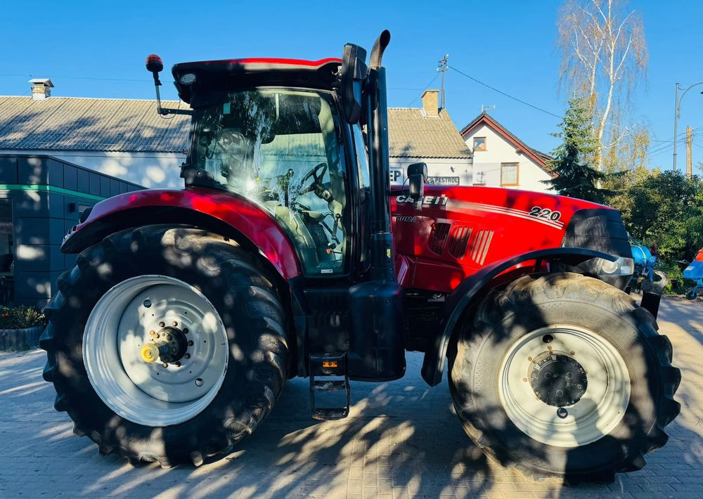 Case IH Puma 215 - Farm tractor: picture 2 Case IH Puma 215 - Farm tractor: picture 2