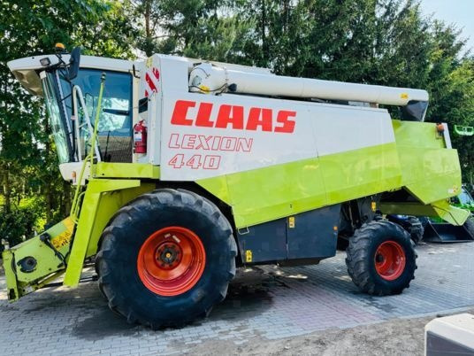 Claas LEXION 440 - Combine harvester: picture 2 Claas LEXION 440 - Combine harvester: picture 2