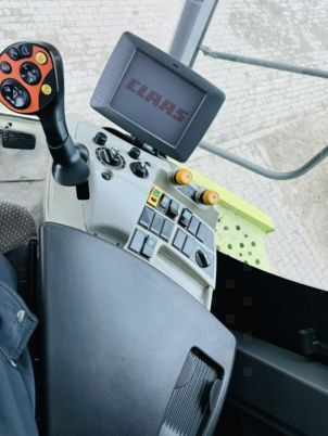 Claas Lexion 750 APS Hybrid - Combine harvester: picture 4 Claas Lexion 750 APS Hybrid - Combine harvester: picture 4