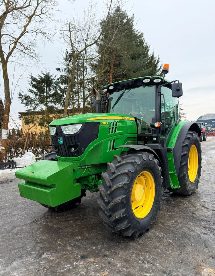 John Deere 6140R - Farm tractor: picture 1 John Deere 6140R - Farm tractor: picture 1