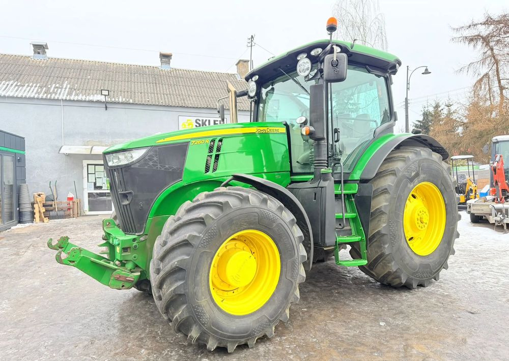 John Deere 7260R - Farm tractor: picture 3 John Deere 7260R - Farm tractor: picture 3