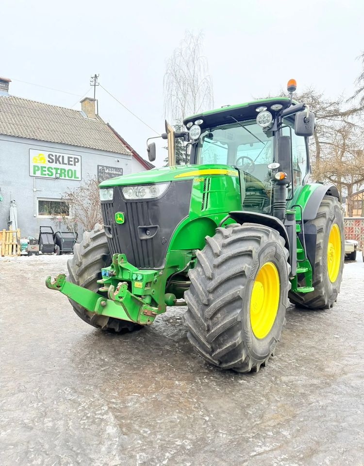 John Deere 7260R - Farm tractor: picture 2 John Deere 7260R - Farm tractor: picture 2