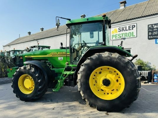 John Deere 8310 - Farm tractor: picture 4 John Deere 8310 - Farm tractor: picture 4