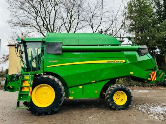 John Deere W440 - Combine harvester: picture 5 John Deere W440 - Combine harvester: picture 5