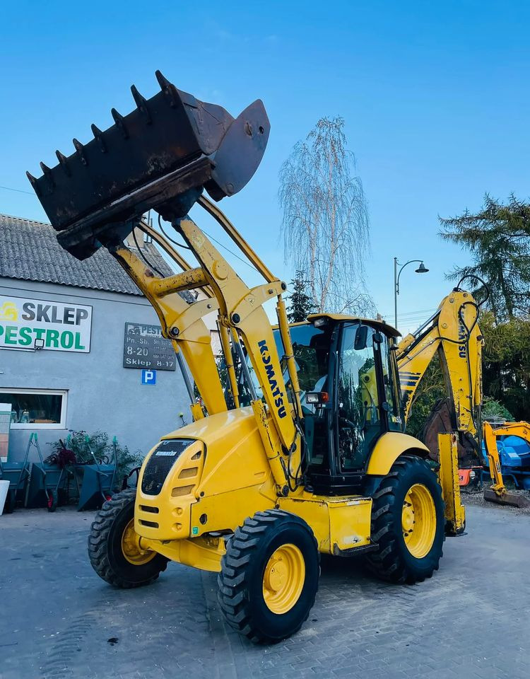 Komatsu WB93R - Backhoe loader: picture 1 Komatsu WB93R - Backhoe loader: picture 1