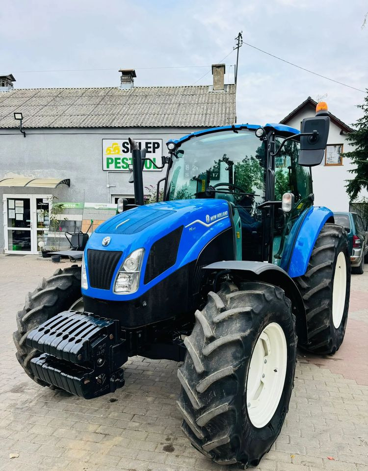 New Holland T5.100 - Farm tractor: picture 2 New Holland T5.100 - Farm tractor: picture 2