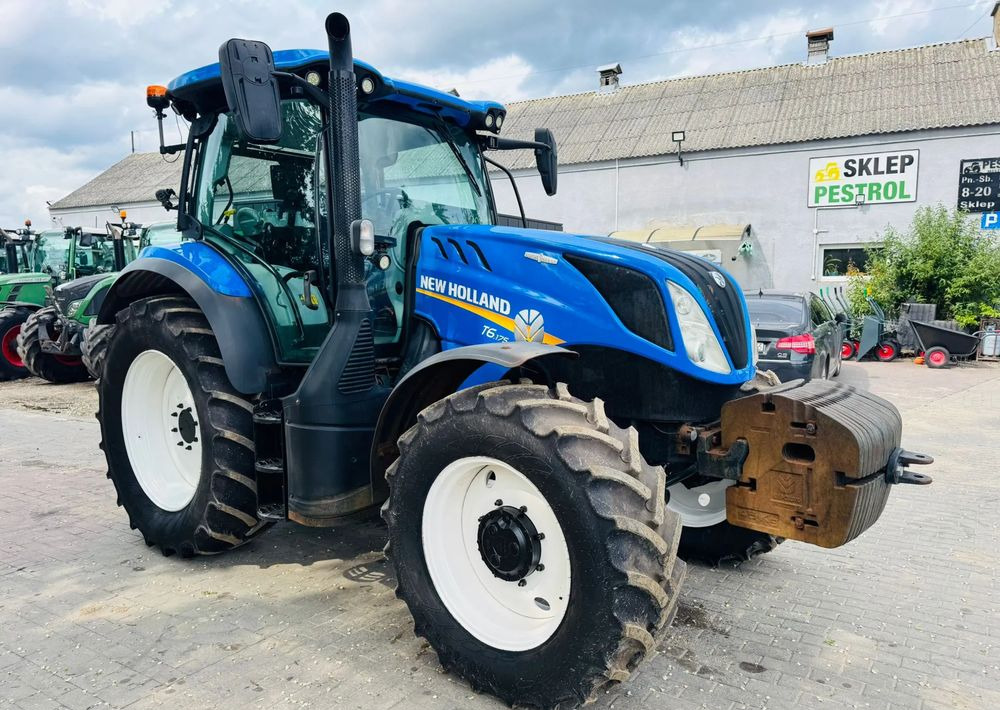 New Holland T6.175 AUTOCOMMAND - Farm tractor: picture 3 New Holland T6.175 AUTOCOMMAND - Farm tractor: picture 3