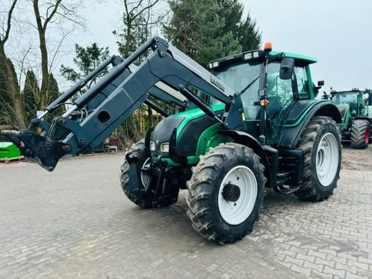 Valtra N101 - Farm tractor: picture 1 Valtra N101 - Farm tractor: picture 1