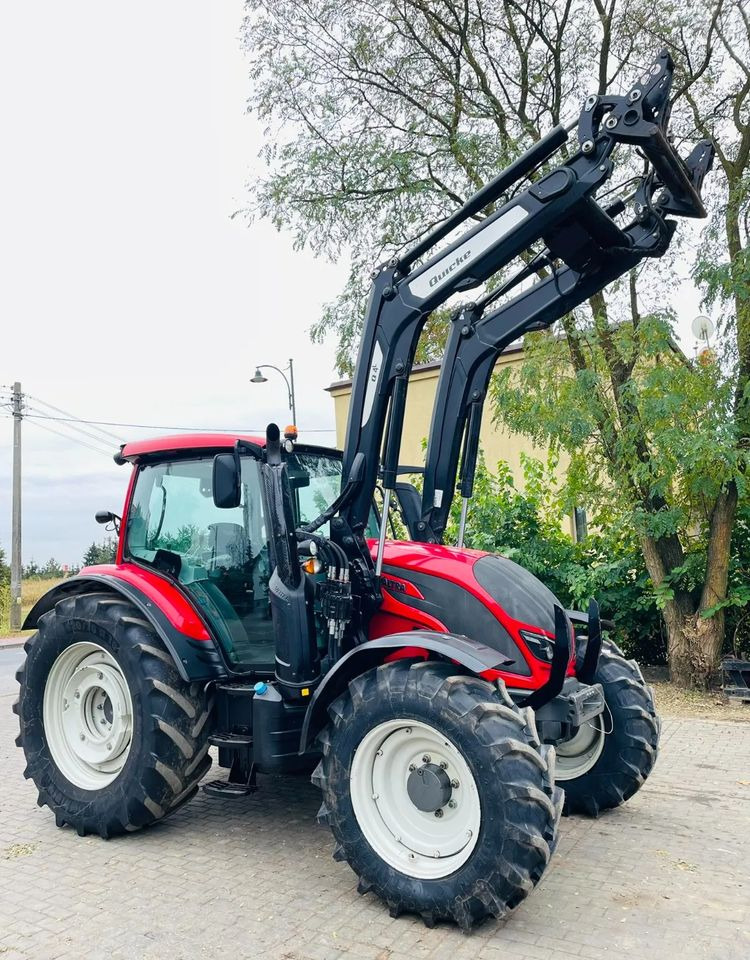 Valtra N104 - Farm tractor: picture 2 Valtra N104 - Farm tractor: picture 2