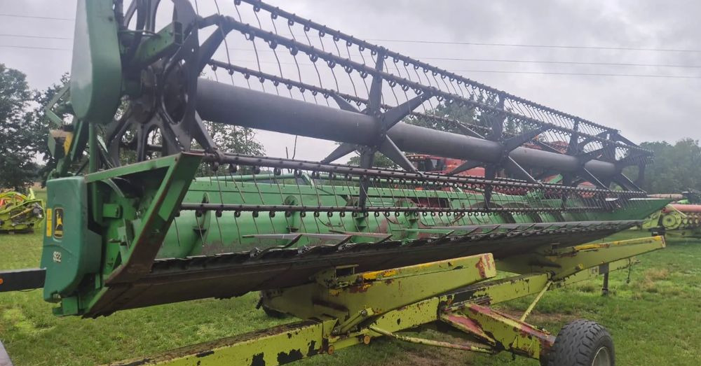 John Deere 922 - Combine header: picture 4 John Deere 922 - Combine header: picture 4