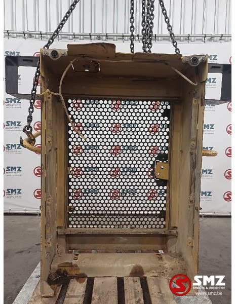 Caterpillar Occ grille D6M Caterpillar - Hood: picture 2 Caterpillar Occ grille D6M Caterpillar - Hood: picture 2