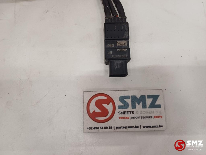 Caterpillar Sensor Temperaure Caterpillar - Sensor for Material handling equipment: picture 5 Caterpillar Sensor Temperaure Caterpillar - Sensor for Material handling equipment: picture 5
