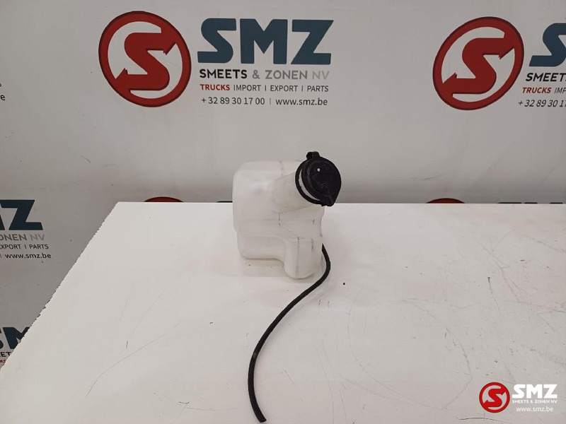 Caterpillar Window washer tank Caterpillar - Wiper for Material handling equipment: picture 3 Caterpillar Window washer tank Caterpillar - Wiper for Material handling equipment: picture 3