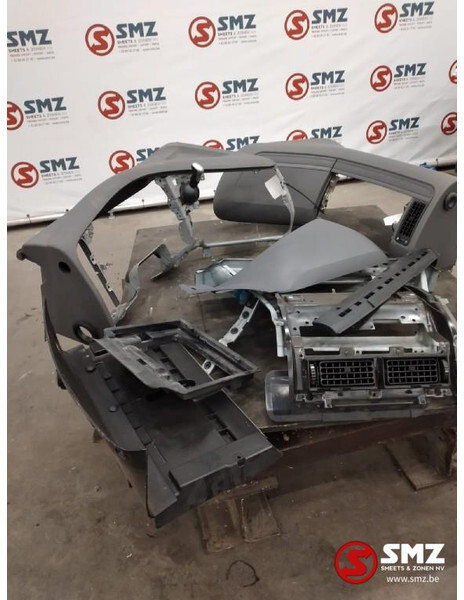 DAF Occ Interieurdeel Daf XF 106 - Cab and interior for Truck: picture 2 DAF Occ Interieurdeel Daf XF 106 - Cab and interior for Truck: picture 2