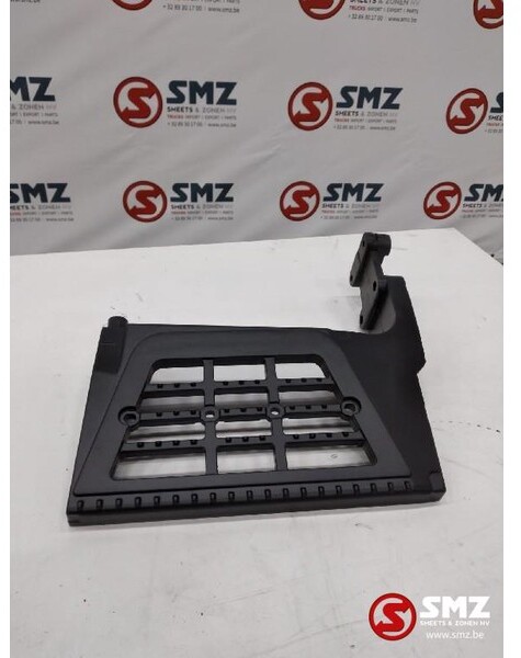 DAF Occ Opstapsteun rechts DAF 95XF - Footstep for Truck: picture 1 DAF Occ Opstapsteun rechts DAF 95XF - Footstep for Truck: picture 1