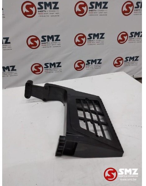 DAF Occ Opstapsteun rechts DAF 95XF - Footstep for Truck: picture 2 DAF Occ Opstapsteun rechts DAF 95XF - Footstep for Truck: picture 2