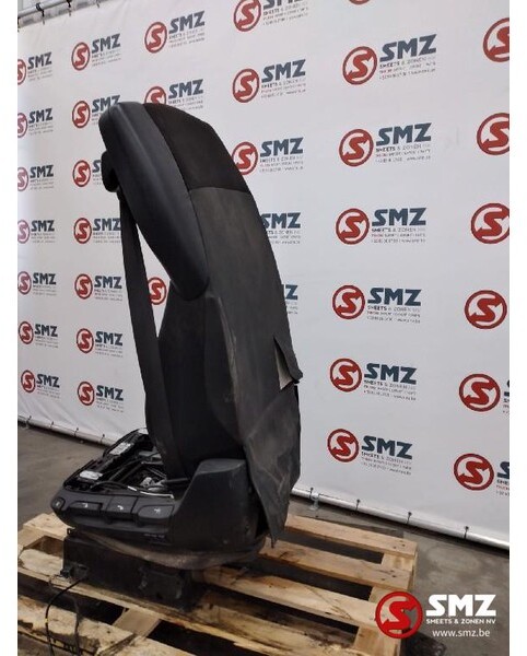 DAF Occ bestuurdersstoel DAF XF 106 Euro 6 2104652 - Cab and interior for Truck: picture 3 DAF Occ bestuurdersstoel DAF XF 106 Euro 6 2104652 - Cab and interior for Truck: picture 3