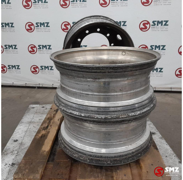 Diversen Occ set van 4 velgen 22,5 x 9,00 Alcoa - Rim for Truck: picture 3 Diversen Occ set van 4 velgen 22,5 x 9,00 Alcoa - Rim for Truck: picture 3