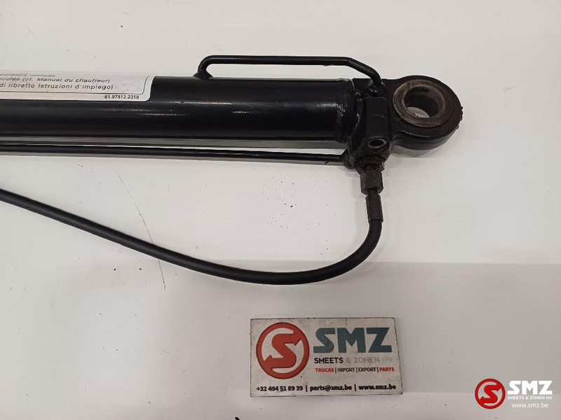 MAN Occ cabinekantelcilinder MAN - Frame/ Chassis for Truck: picture 2 MAN Occ cabinekantelcilinder MAN - Frame/ Chassis for Truck: picture 2