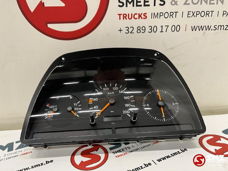 Mercedes-Benz Instrumentenpaneel mercedes vito a0005428401 - Dashboard for Car: picture 1 Mercedes-Benz Instrumentenpaneel mercedes vito a0005428401 - Dashboard for Car: picture 1