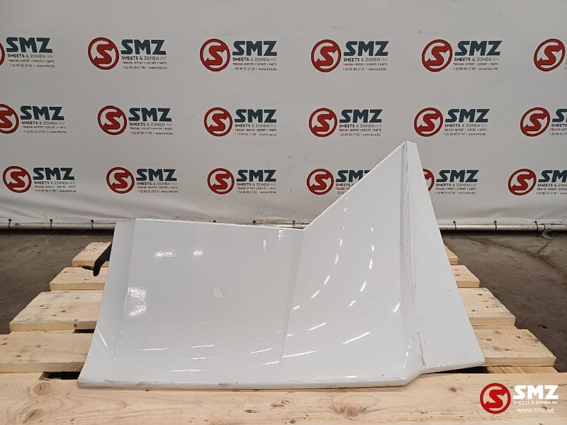 Mercedes-Benz Occ cabinespoiler links Mercedes - Aerodynamics/ Spoiler for Truck: picture 1 Mercedes-Benz Occ cabinespoiler links Mercedes - Aerodynamics/ Spoiler for Truck: picture 1