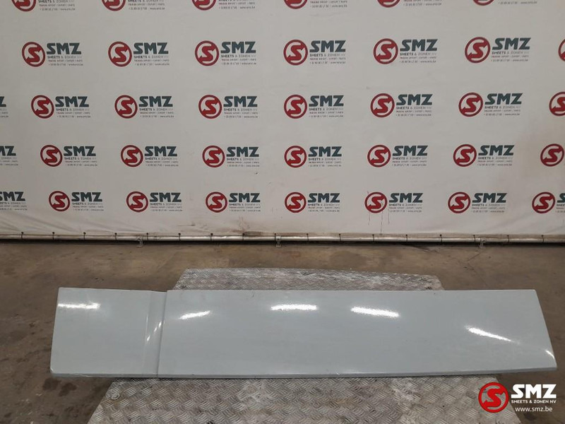 Mercedes-Benz Occ cabinespoiler links Mercedes - Aerodynamics/ Spoiler for Truck: picture 1 Mercedes-Benz Occ cabinespoiler links Mercedes - Aerodynamics/ Spoiler for Truck: picture 1