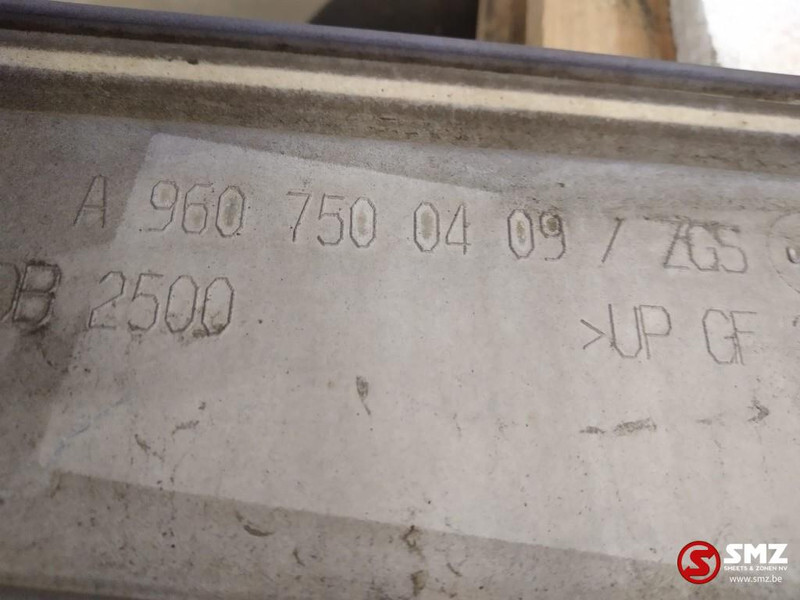 Mercedes-Benz Occ motorkap Mercedes - Hood for Truck: picture 4 Mercedes-Benz Occ motorkap Mercedes - Hood for Truck: picture 4