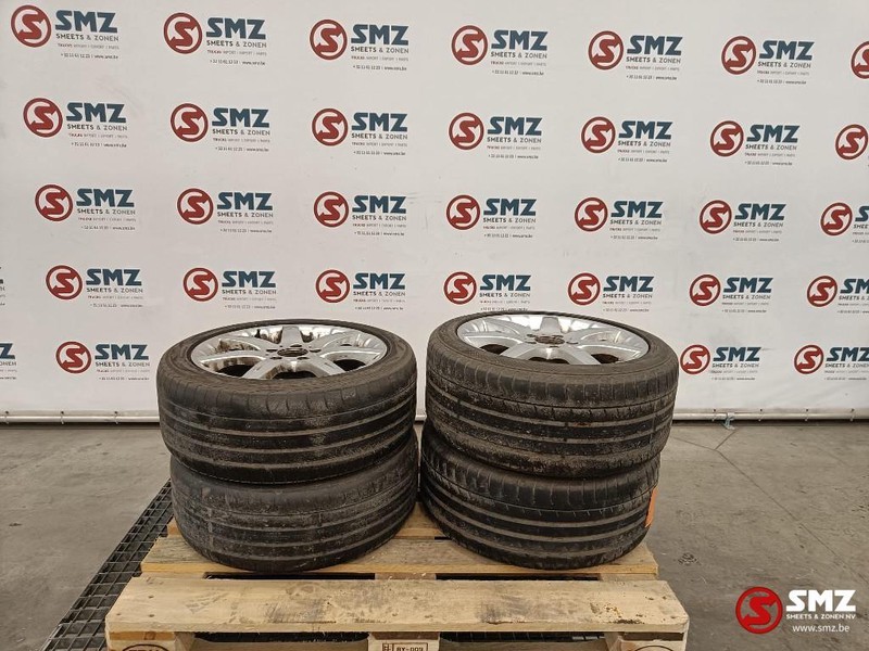 Mercedes-Benz Occ set velgen Mercedes 17" - Wheel and tire package for Truck: picture 1 Mercedes-Benz Occ set velgen Mercedes 17" - Wheel and tire package for Truck: picture 1