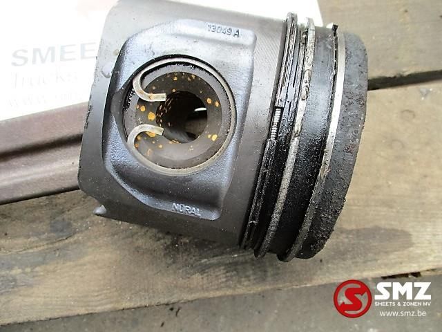 Mercedes-Benz Occ zuiger + drijfstang actros mp1 occasie - Connecting rod for Truck: picture 2 Mercedes-Benz Occ zuiger + drijfstang actros mp1 occasie - Connecting rod for Truck: picture 2