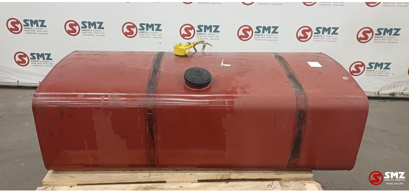 Renault Occ brandstoftank 350L Renault - Fuel tank for Truck: picture 1 Renault Occ brandstoftank 350L Renault - Fuel tank for Truck: picture 1