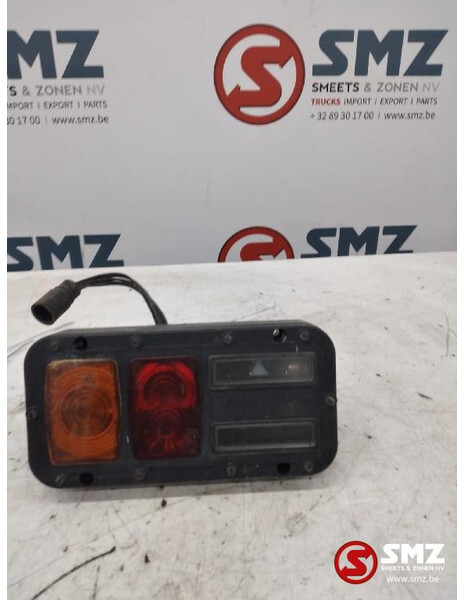 Renault Occ set 50 achterlichten links/rechts 24V Renault - Tail light for Truck: picture 1 Renault Occ set 50 achterlichten links/rechts 24V Renault - Tail light for Truck: picture 1