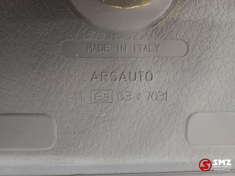 Renault Occ set spiegels + spiegelhouders Renault - Rear view mirror for Truck: picture 5 Renault Occ set spiegels + spiegelhouders Renault - Rear view mirror for Truck: picture 5