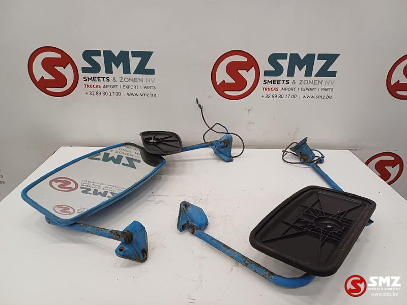 Renault Occ set spiegels + spiegelhouders Renault - Rear view mirror for Truck: picture 1 Renault Occ set spiegels + spiegelhouders Renault - Rear view mirror for Truck: picture 1