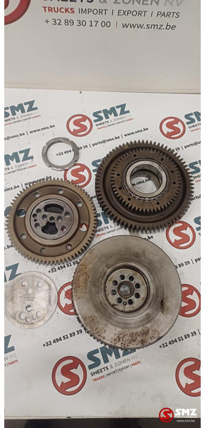 Renault Occ set van 3 tussentandwielen DXI11 Renault - Engine and parts for Truck: picture 1 Renault Occ set van 3 tussentandwielen DXI11 Renault - Engine and parts for Truck: picture 1