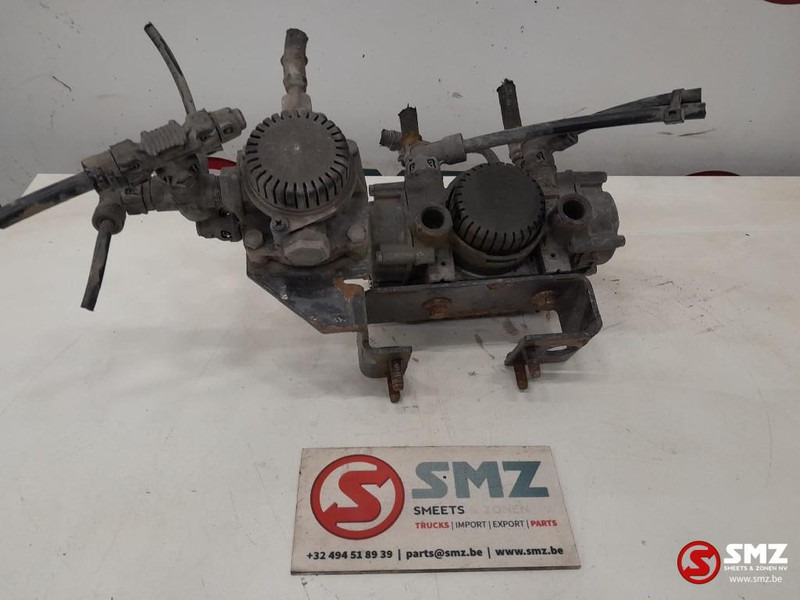 Iveco Occ EBS achterasmodulator Iveco - Spare parts for Truck: picture 1 Iveco Occ EBS achterasmodulator Iveco - Spare parts for Truck: picture 1