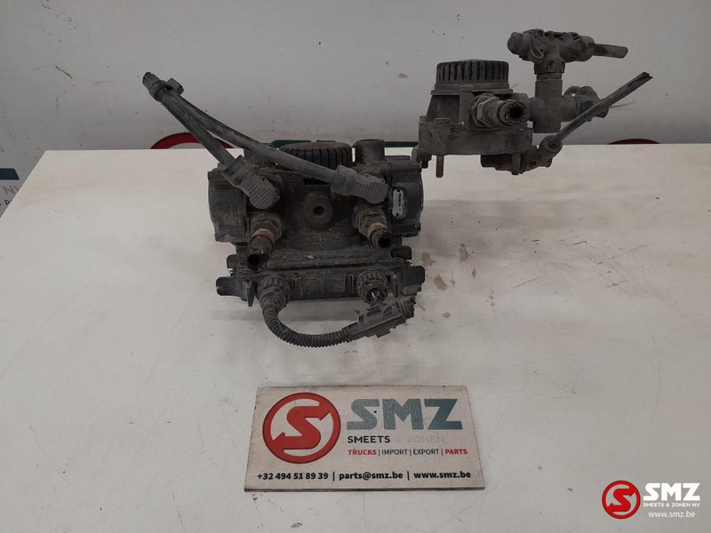 Iveco Occ EBS achterasmodulator Iveco - Spare parts for Truck: picture 2 Iveco Occ EBS achterasmodulator Iveco - Spare parts for Truck: picture 2