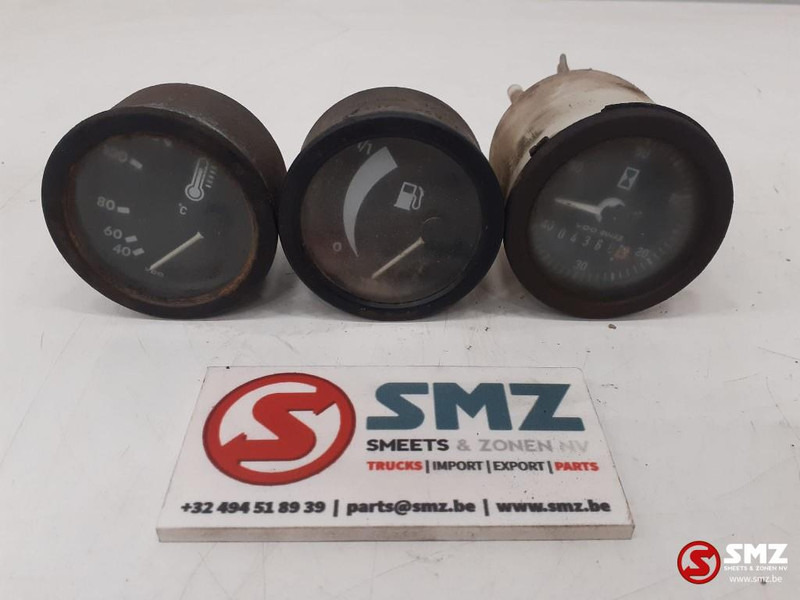 Zettelmeyer Occ set VDO tellers instrumentenpaneel Zettelmeyer - Dashboard for Truck: picture 1 Zettelmeyer Occ set VDO tellers instrumentenpaneel Zettelmeyer - Dashboard for Truck: picture 1