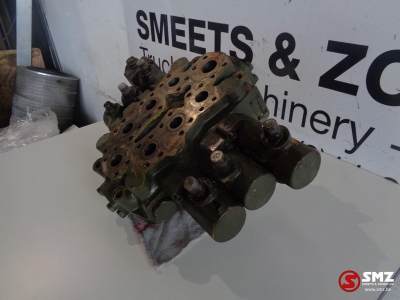 Zettelmeyer Occ stuur ventiel ZL3000 - Hydraulic valve for Truck: picture 3 Zettelmeyer Occ stuur ventiel ZL3000 - Hydraulic valve for Truck: picture 3