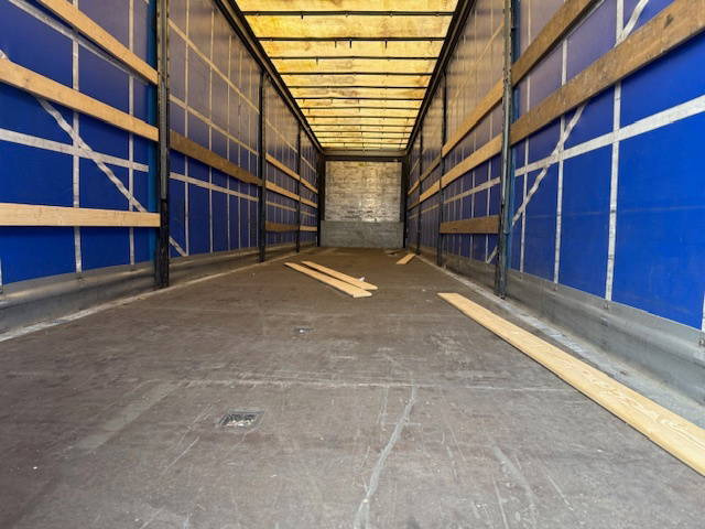 Schmitz Cargobull Nieuwe apk - Curtainsider semi-trailer: picture 4 Schmitz Cargobull Nieuwe apk - Curtainsider semi-trailer: picture 4