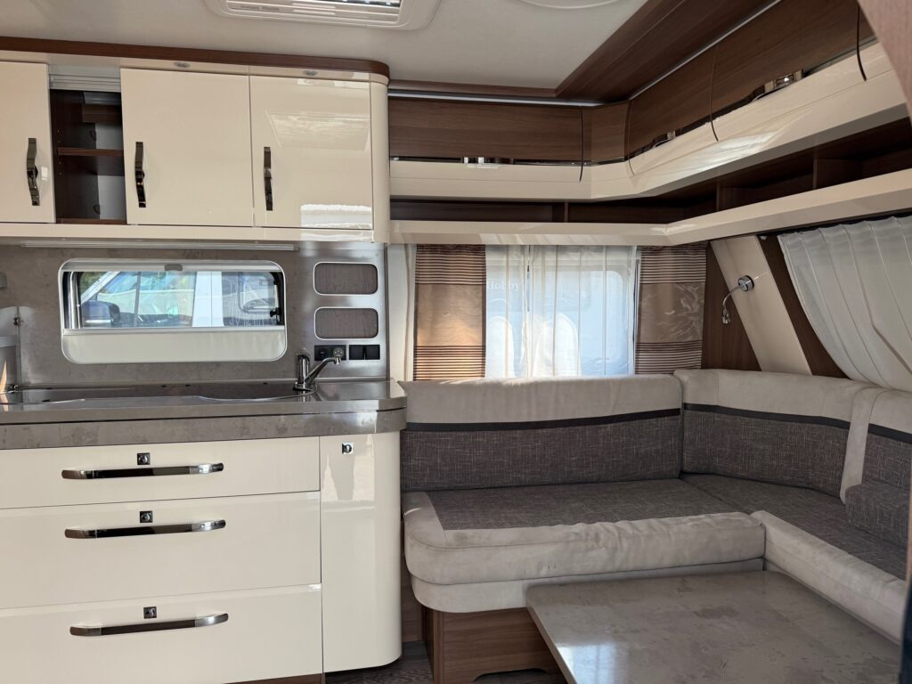 Hobby 720 KWFU Prestige 2020 - Caravan: picture 5 Hobby 720 KWFU Prestige 2020 - Caravan: picture 5