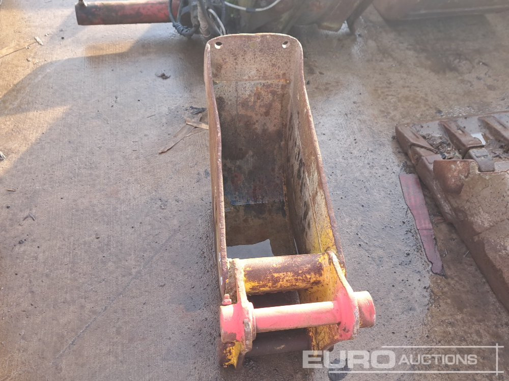 10" Strickland Digging Bucket 45mm Pin to suit 4-6 Ton Excavator - Bucket: picture 4 10" Strickland Digging Bucket 45mm Pin to suit 4-6 Ton Excavator - Bucket: picture 4