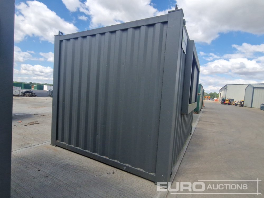 12' x 9' Office (Cannot Be Reconsigned) - Shipping container: picture 4 12' x 9' Office (Cannot Be Reconsigned) - Shipping container: picture 4
