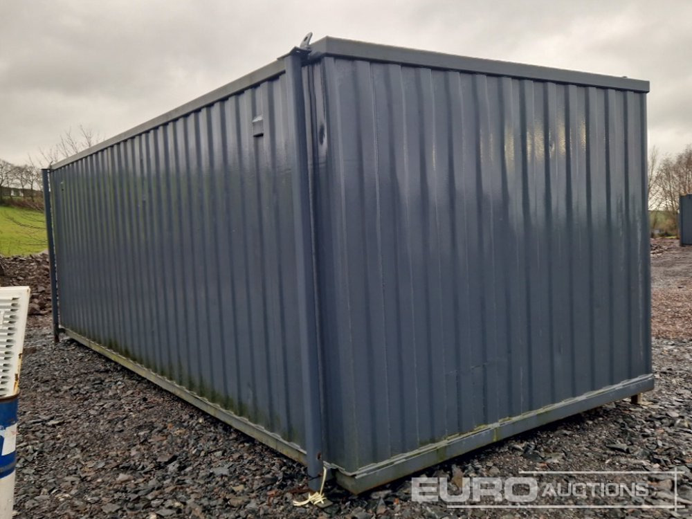20' x 8' Container & Contents - Shipping container: picture 5 20' x 8' Container & Contents - Shipping container: picture 5