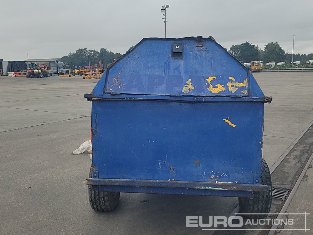 2000 Litre Single Axle Bunded Fuel Bowser - Storage tank: picture 4 2000 Litre Single Axle Bunded Fuel Bowser - Storage tank: picture 4