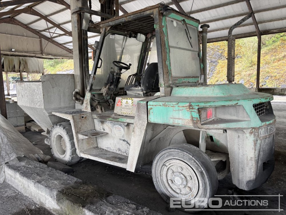 2000 Mitsubishi 4 Ton forklift c/w concrete bin - Forklift: picture 2 2000 Mitsubishi 4 Ton forklift c/w concrete bin - Forklift: picture 2