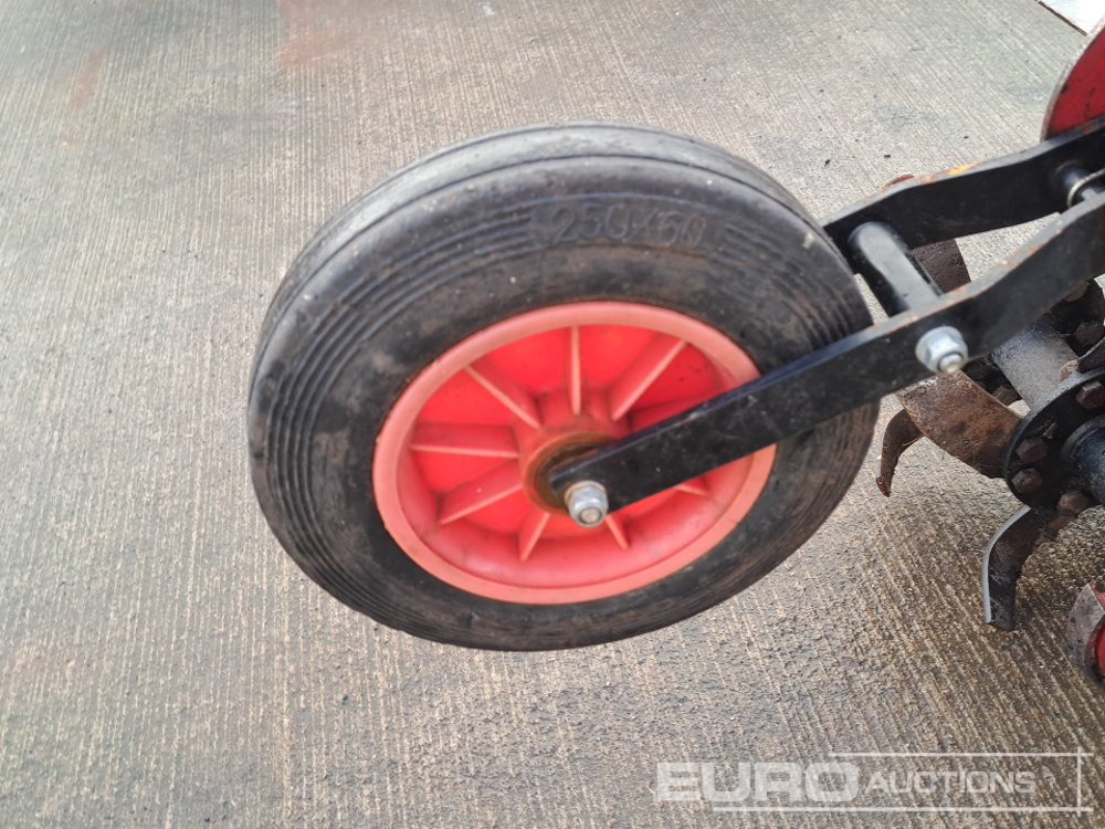 Construction equipment 2001 Tracmaster C2000 Petrol Rotovator, Honda Engine, (Spares): picture 9 Construction equipment 2001 Tracmaster C2000 Petrol Rotovator, Honda Engine, (Spares): picture 9